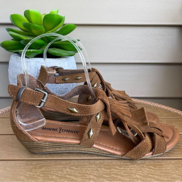 Minnetonka Merriam Leather Fringe Sandal Women's Boho Mini Wedge Size 7 - Picture 10 of 10